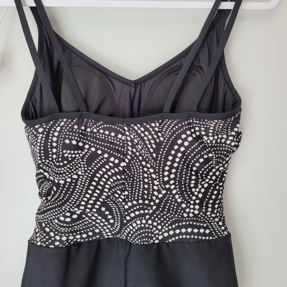 MIRACLESUIT Swimwear 1 Piece Swimsuit - Picture 7 of 10